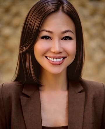 Elaine Lee professional headshot